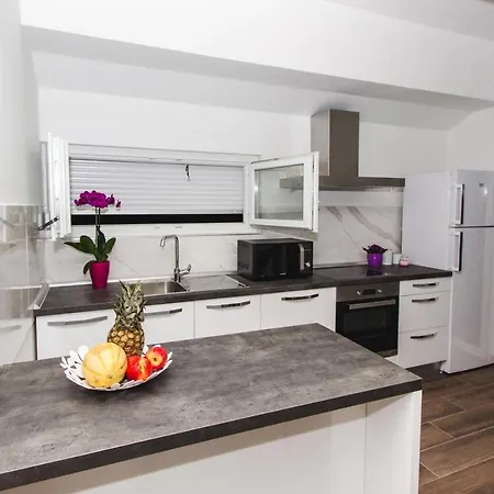 Sunsplash Sanctuary Apartment