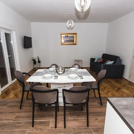 Apartment Sunsplash Sanctuary