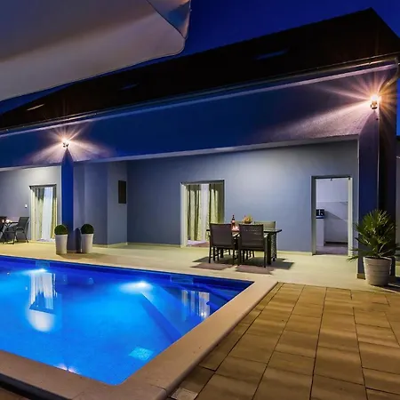 Sunsplash Sanctuary Apartment *